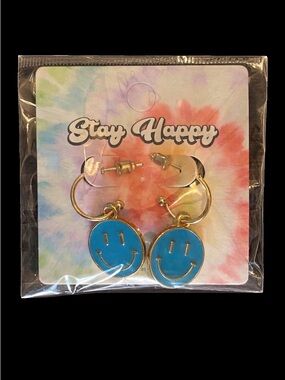 Stay Happy Blue Smiley Face Earrings NWT